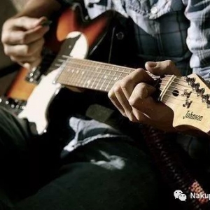 【吉他】解决扫弦时显得不那么乱的问题!