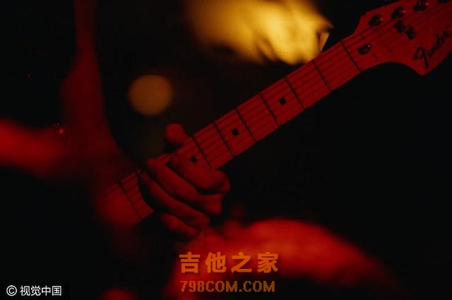 新手选购吉他最简单、高效的方法！