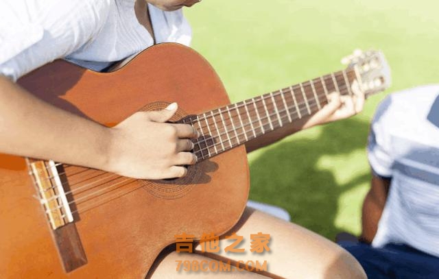 久音盒吉他-零基础如何自学吉他，新手值得看的吉他教学（第一节）