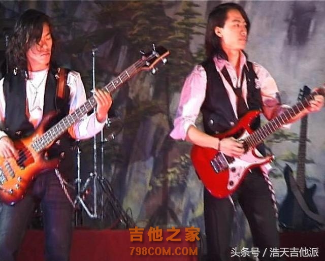 当年为了学吉他从未关怀过父亲！当他走了我才发现自己好后悔！