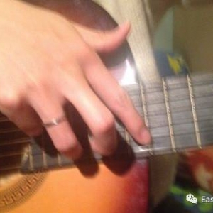 【吉他上的泛音方式与泛音音高】岩子吉他小屋