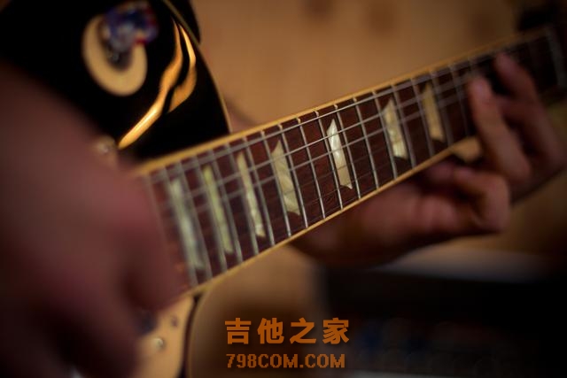 世界上最贵的吉他你了解过嘛？一起来看看，贫穷限制了我的想象力