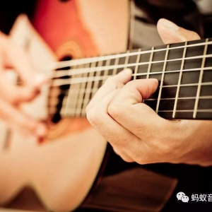 【吉他教学】小小的试验教你如何保养你的琴弦