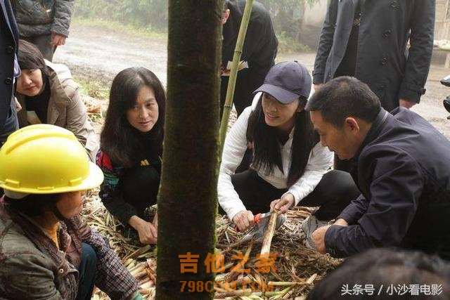 姚晨送大鹏吉他，敲定《缝纫机乐队2》在这拍！