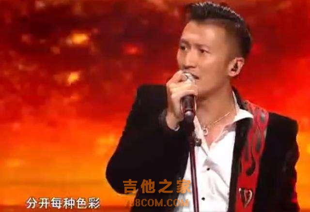 庚澄庆晒《好声音》鸟巢夜吉他造型，百变酷帅谢霆锋了解一下
