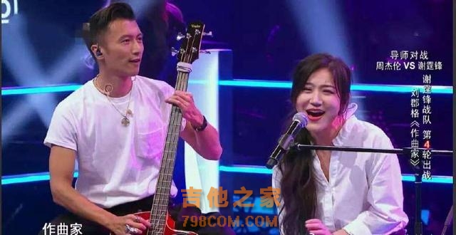 庚澄庆晒《好声音》鸟巢夜吉他造型，百变酷帅谢霆锋了解一下