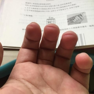 40岁男人的吉他之路~练习第二天
