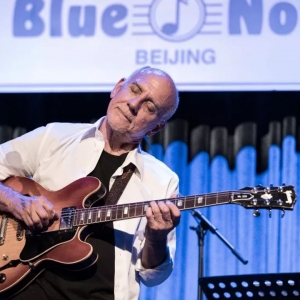 吉他英雄专访 |对谈Mr 335——Larry Carlton!