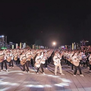 昨晚，吉他之乡做了这件事……