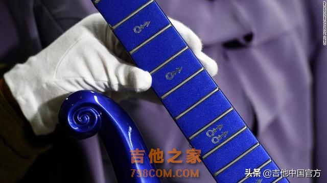 （王子）'Blue Angel'吉他拍卖超过50万美元