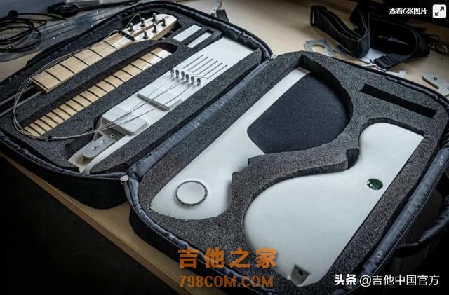 可装入笔记本电脑包的模块化（折叠拆卸）旅行吉他