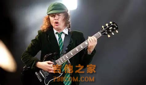 AC／DC纪念已故吉他手：希望他的精神激励新一代人