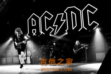 AC／DC纪念已故吉他手：希望他的精神激励新一代人