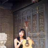 《春江花月夜》《瑶族舞曲》《彩云追月》……她用古典吉他让世界听见中国