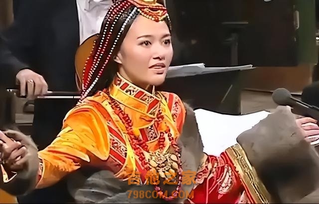 “中国宝藏女歌手”谭维维，从万人唾骂到再度翻红，她经历了什么