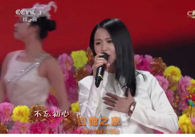 “中国宝藏女歌手”谭维维，从万人唾骂到再度翻红，她经历了什么