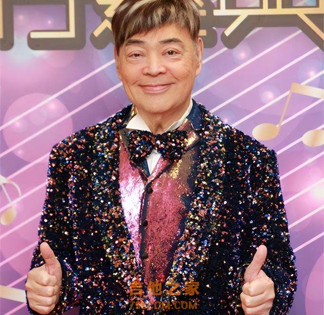 恼火！香港知名歌手坐轮椅开个唱被同行批惨不忍睹，本人霸气回怼