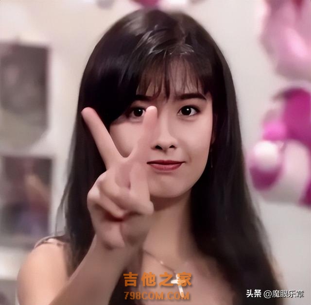 四位甜美玉女歌手，情史悲情坎坷，一位患上抑郁症