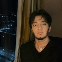 歌手迪玛希近照，发腮留胡子似大叔，“进口小哥哥”变“进口小叔叔”？