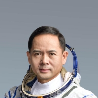当年放弃歌手梦想的他，没想到有一天能在太空歌唱