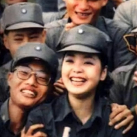 歌手邓丽君：去世27年，男友保罗再婚生子，弟弟的坚持让人感动