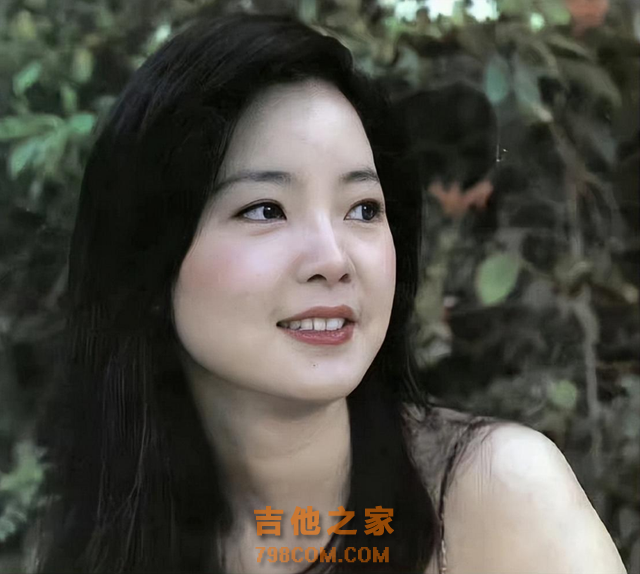 歌手邓丽君：去世27年，男友保罗再婚生子，弟弟的坚持让人感动