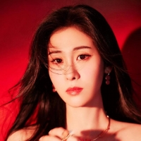 张碧晨，性感靓丽的美女歌手，颜值与才华并存，让人羡慕