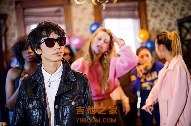 一夜成名却“突然消失”的10位歌手，有人去世，有人进精神病院