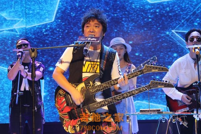 一夜成名却“突然消失”的10位歌手，有人去世，有人进精神病院