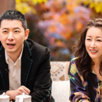 去世、被封杀、卖惨、走穴…一首歌吃一生的老牌歌手，现状大不同