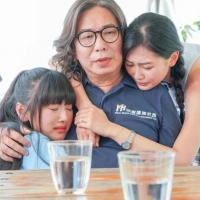 超期待！TVB上位小花获公司签做歌手，萝莉外表下有颗摇滚的心