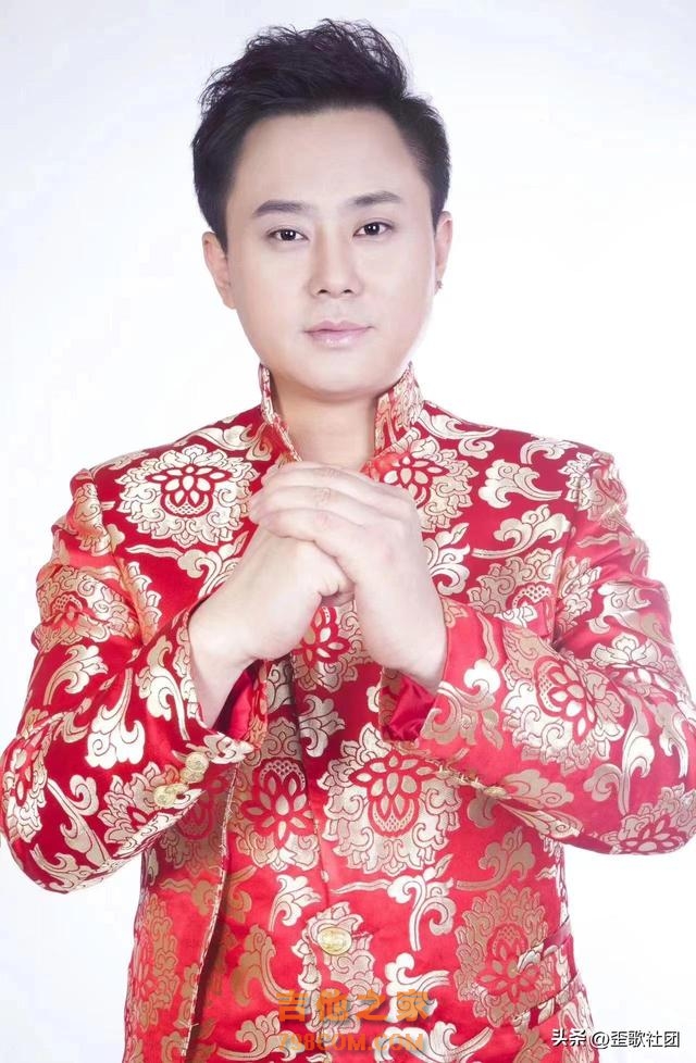 恭喜、恭喜，歌手高安入驻华人头条，正式开通属于自己的华人号