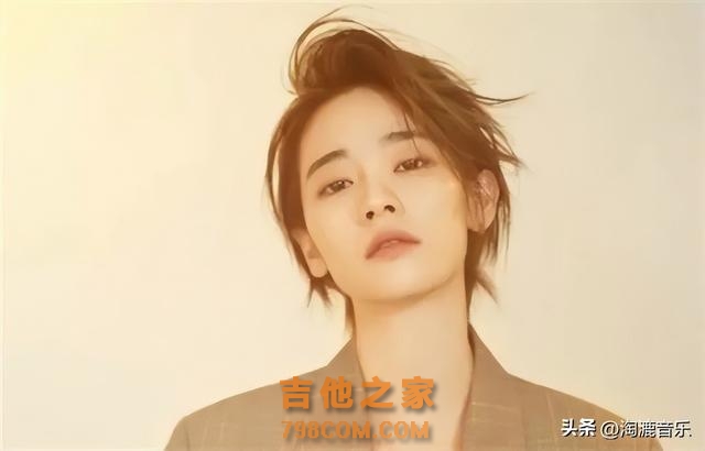 打败吴君如“爆冷”得影后，选秀歌手是如何走到今天的？