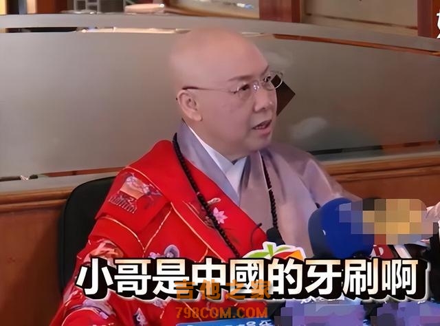 歌手费玉清：一生未婚无儿无女，姐弟三人为钱反目，晚年与狗为伴