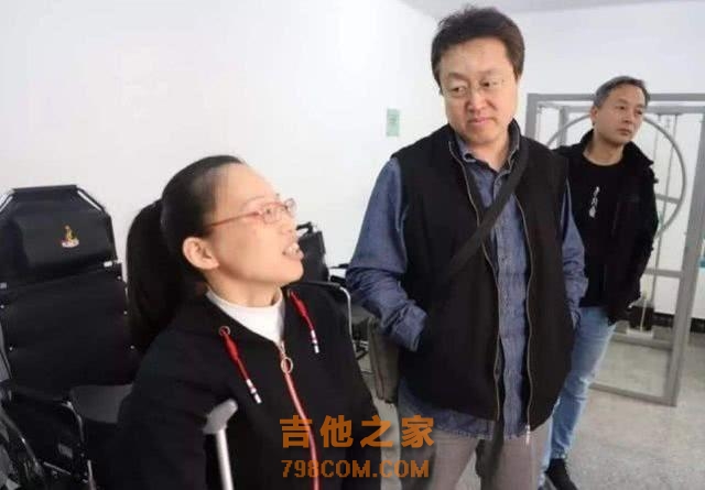 职场潜规则：和同事相处，注意这三点规矩，不会得罪人