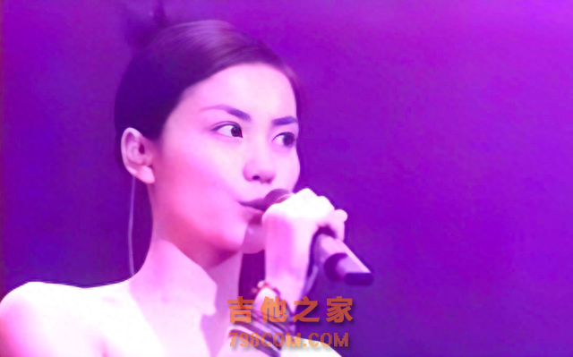 中国当代十大歌手盘点：谁是华语歌坛的巅峰之声？