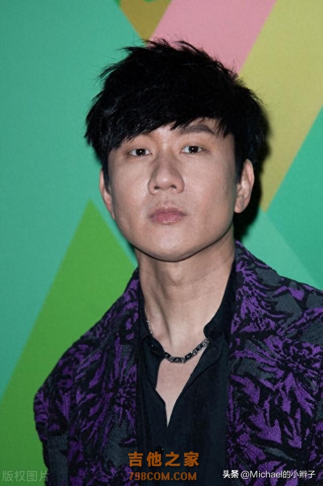你认为目前国内歌坛唱功最好的歌手是谁？