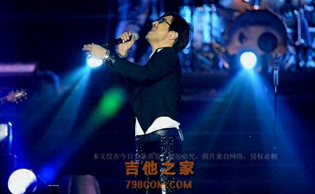 8位歌手的演唱会实况，汪峰现场冷清免费放人，华晨宇泥地做法
