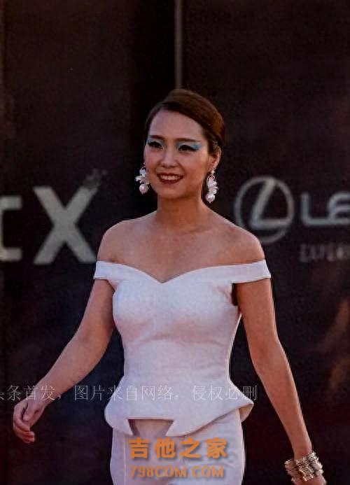 音乐才女：歌手云朵