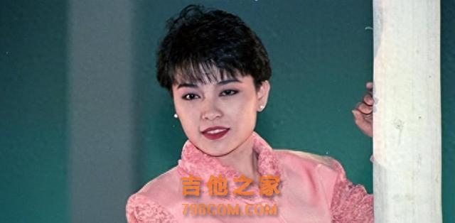 60岁歌手千百惠：曾从何静手里抢走丈夫离婚后儿子是她最大依靠