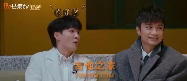 14位歌手站位很讲究，毛阿敏孙楠稳居C位，宋亚轩和周深靠边