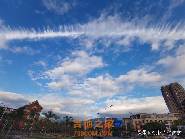 零基础自学吉他入门指南，学习单音旋律从《天空之城》开始