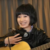 知名女歌手深夜发文，自曝过的很不顺，状况令人担忧