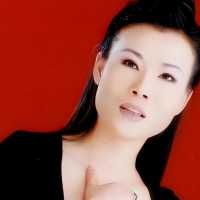 她是著名歌唱家，从高烧再到去世仅16天，演唱现场复发，年仅37岁