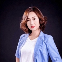 48岁知名女歌手去世，遗照流出，死因被扒，死前一个月严重脱相