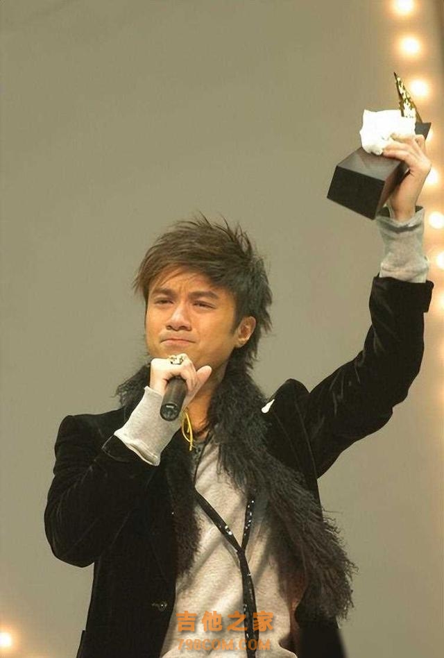 严重被低估的六位歌手:有人被误解只会唱神曲,有人被当成演员
