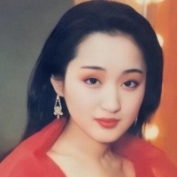 歌手杨钰莹：大火时为爱隐退，与赖文峰分手后，人生现况怎么样？