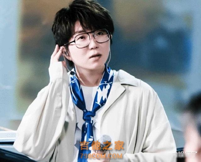 自称是当红歌手,却没有一首代表作,这8位歌手真敢说