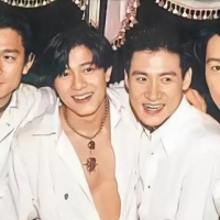90年代内地当红歌手现状：屠洪刚“浪”不动了，解晓东成人生赢家