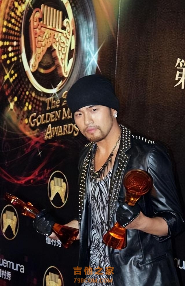 盘点10位在国外获奖的中国歌手，好声音周深上榜，刀郎位列其中